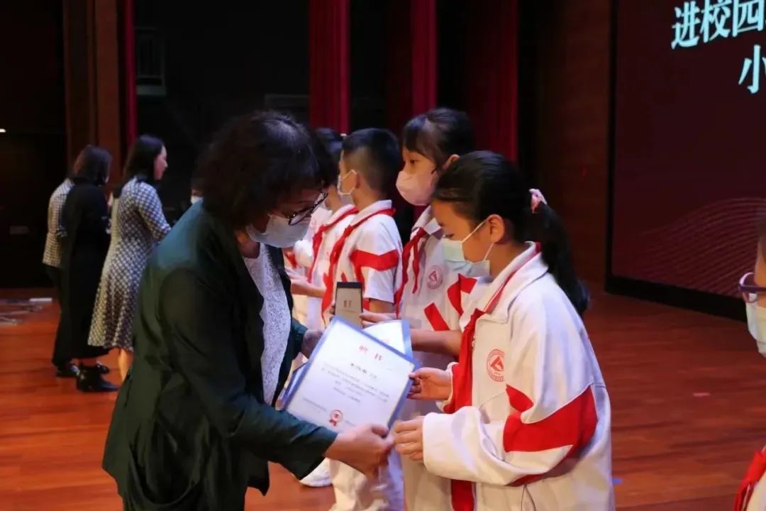 da2f25580bfee2ae85ff27cb82b4563.jpg 图片